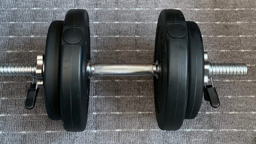 ダンベルベントオーバーローイングのやり方と効果!自宅で背中を鍛える方法を紹介